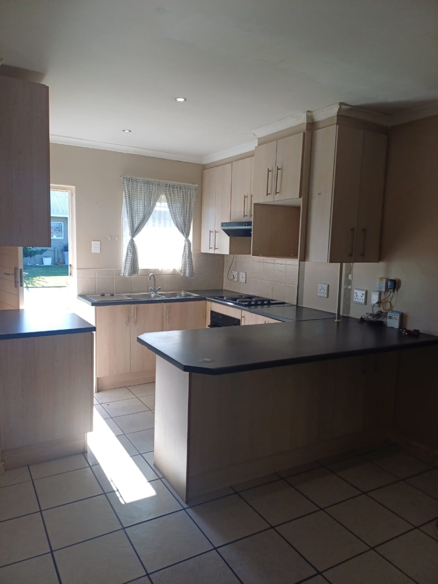 2 Bedroom Property for Sale in Parsonsvlei Eastern Cape